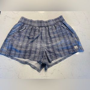 Vuori dash shorts